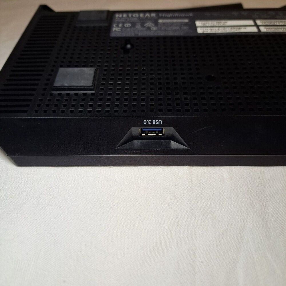 NETGEAR Nighthawk AC1900 Smart WiFi Router (‎R7000-100NAS) - Picture 7 of 7
